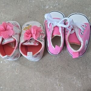 👶 2 pairs of 0-3M Baby Girl Floral/Pink Shoes, good condition